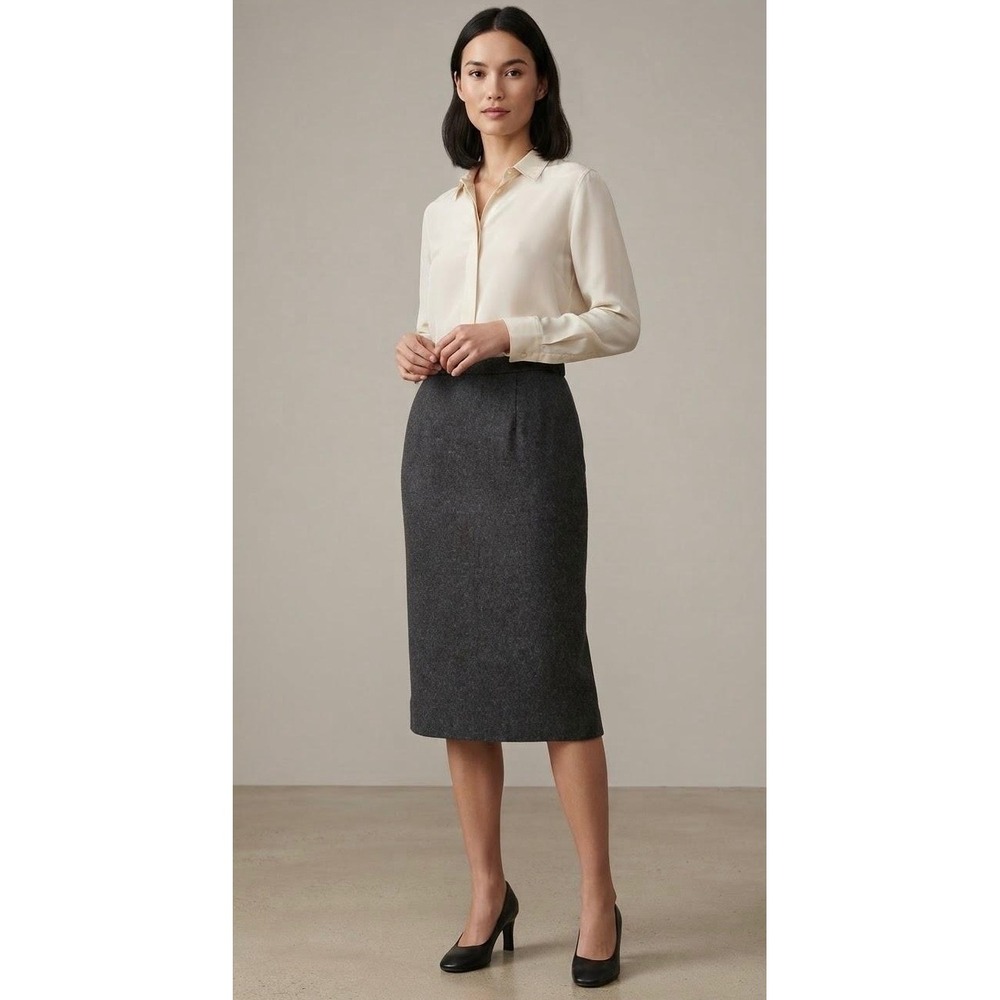 Talbots Wool Pencil Skirt Size 4P Grey Made in USA Vintage Career Workwear